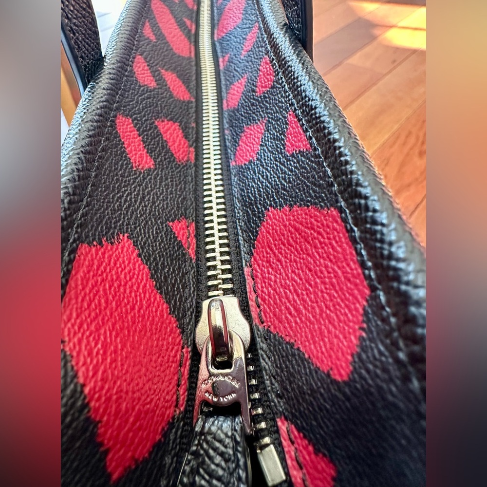 Coach Wild Plaid Graphic City Tote Bag with Matching Pouch (Large) NWOT - Picture 11 of 15